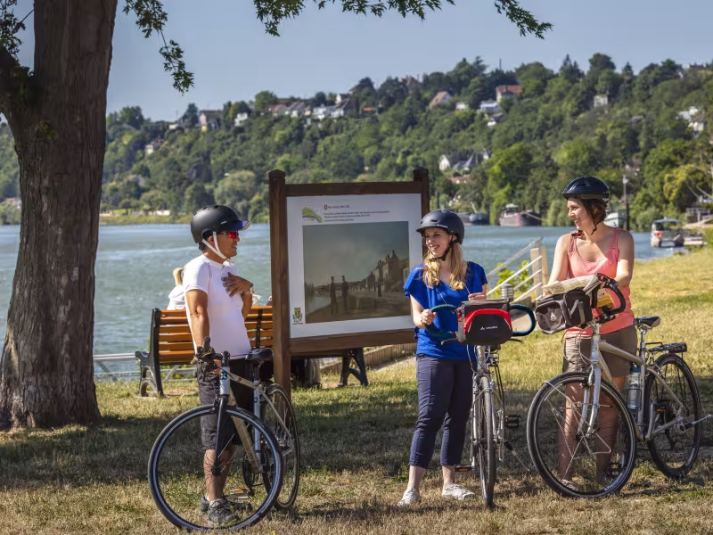 Panneaux du parcours des peintres à la Frette-sur-Seine