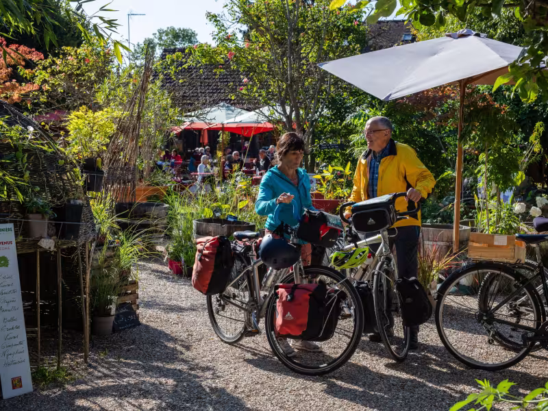 Terrasses et cafés à Giverny