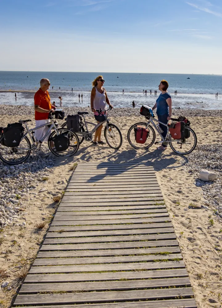 Fin de La Seine à Vélo sur la plage du Havre