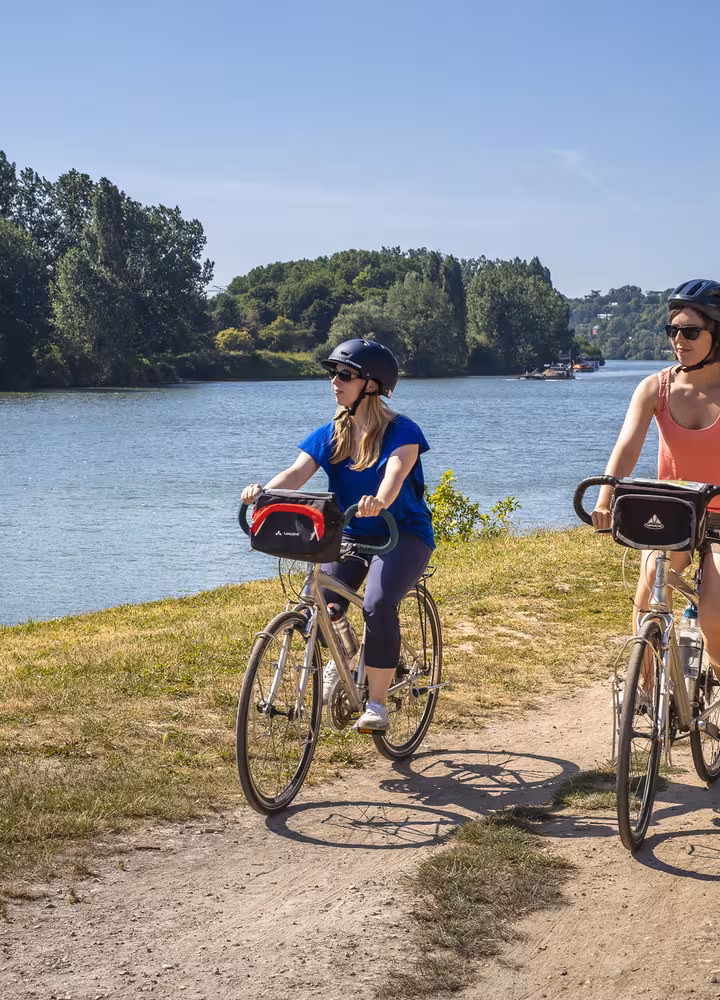 Balade à vélo sur le chemin de halage de la Seine à La Frette-sur-Seine