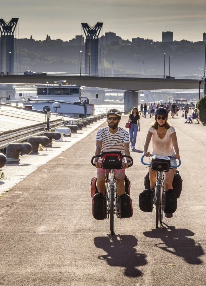 Cyclistes au pont Flauvert de Rouen