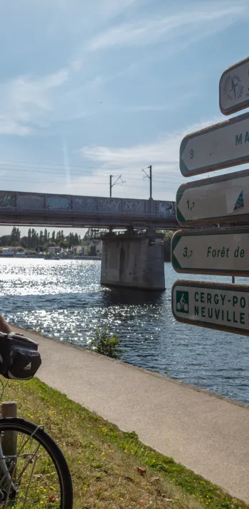 Le balisage de la Seine à vélo à Conflans-Sainte-Honorine