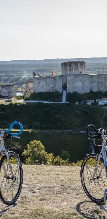 Panorama sur les boucles de la Seine et château Gaillard aux Andelys